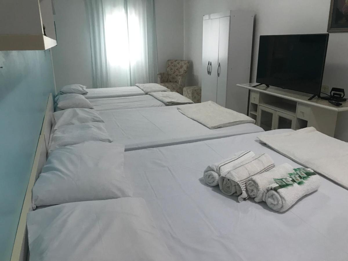 Irmaos Freyhardt Galeao Hospedagem domiciliar